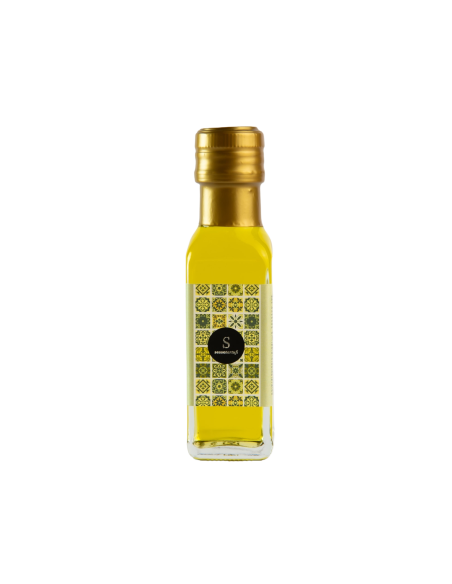 Extra virgin olive oil with black truffle
